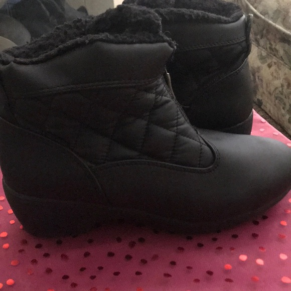 Boot - Picture 3 of 3